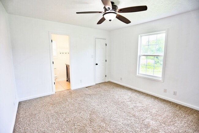 Building Photo - 238 Audrea Ln