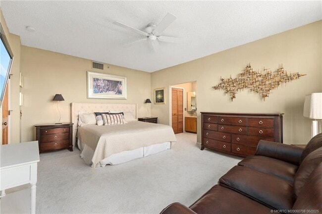 Building Photo - 9960 S Ocean Dr