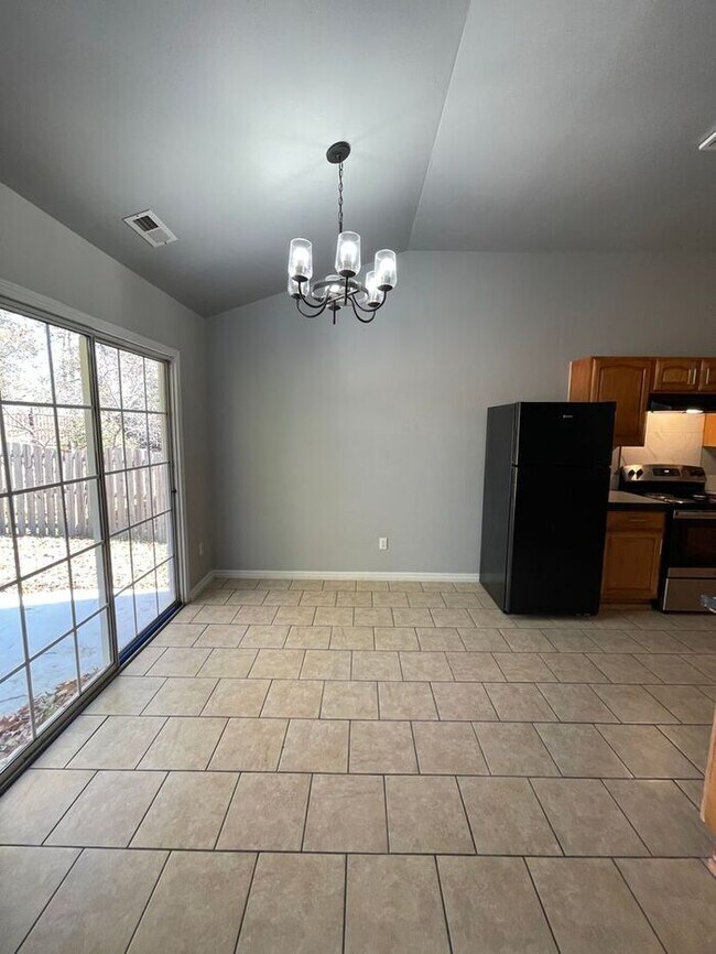 Building Photo - Beautiful ranch home in Steele Creek