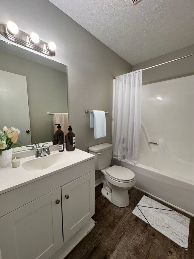 Building Photo - Stockton Apartments- Sylvia Community 2 Be...