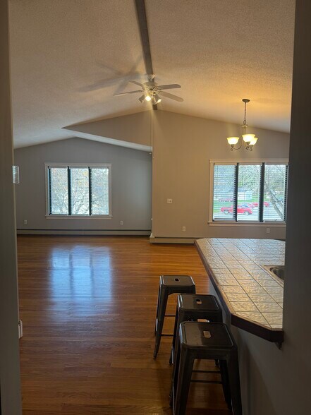 Building Photo - 35 Husson Ave