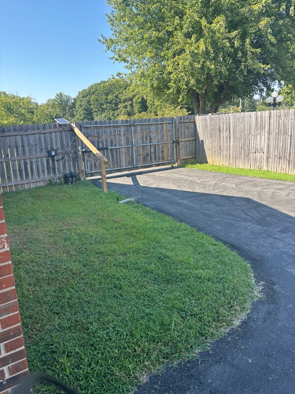 Building Photo - 638 Chitwood Dr