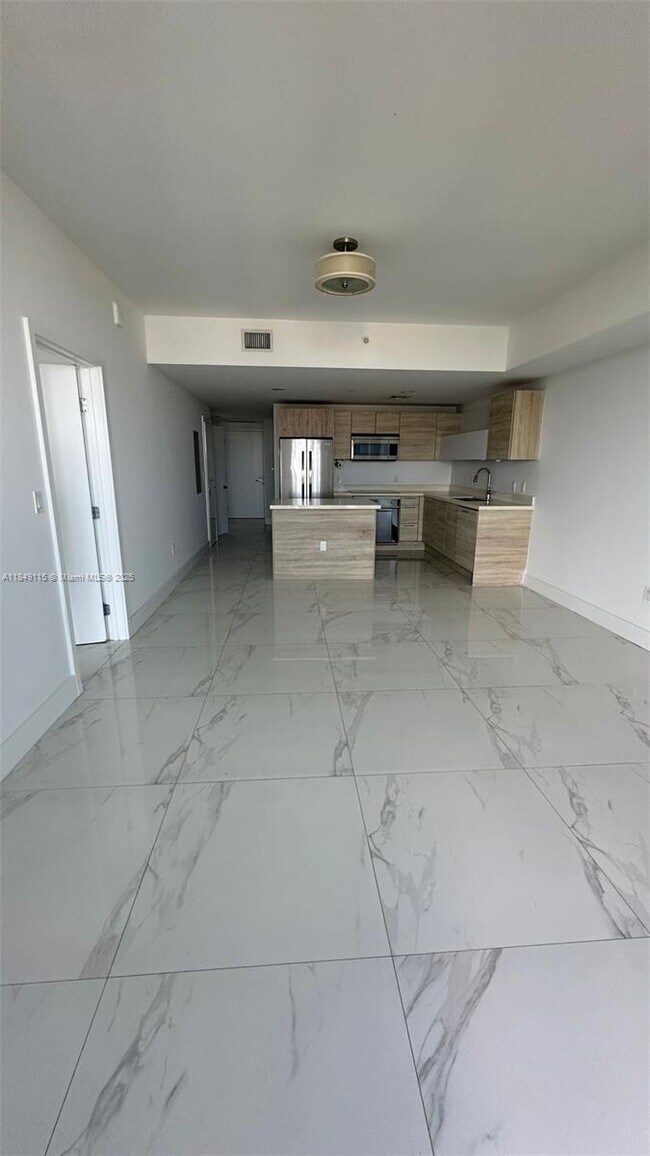 Building Photo - 16385 Biscayne Blvd