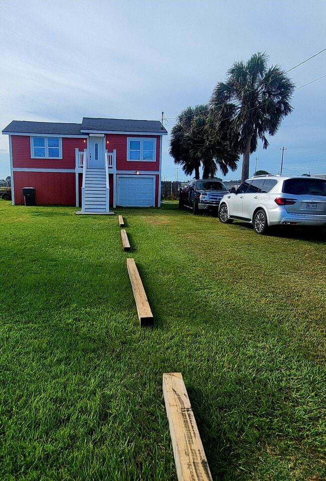 Building Photo - 5710 Maco St