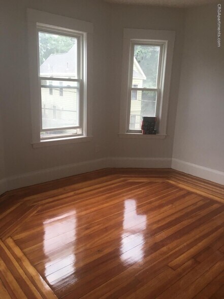 Building Photo - 17 Ashland St