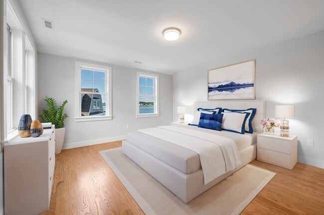 Building Photo - 8 Riverside Rd