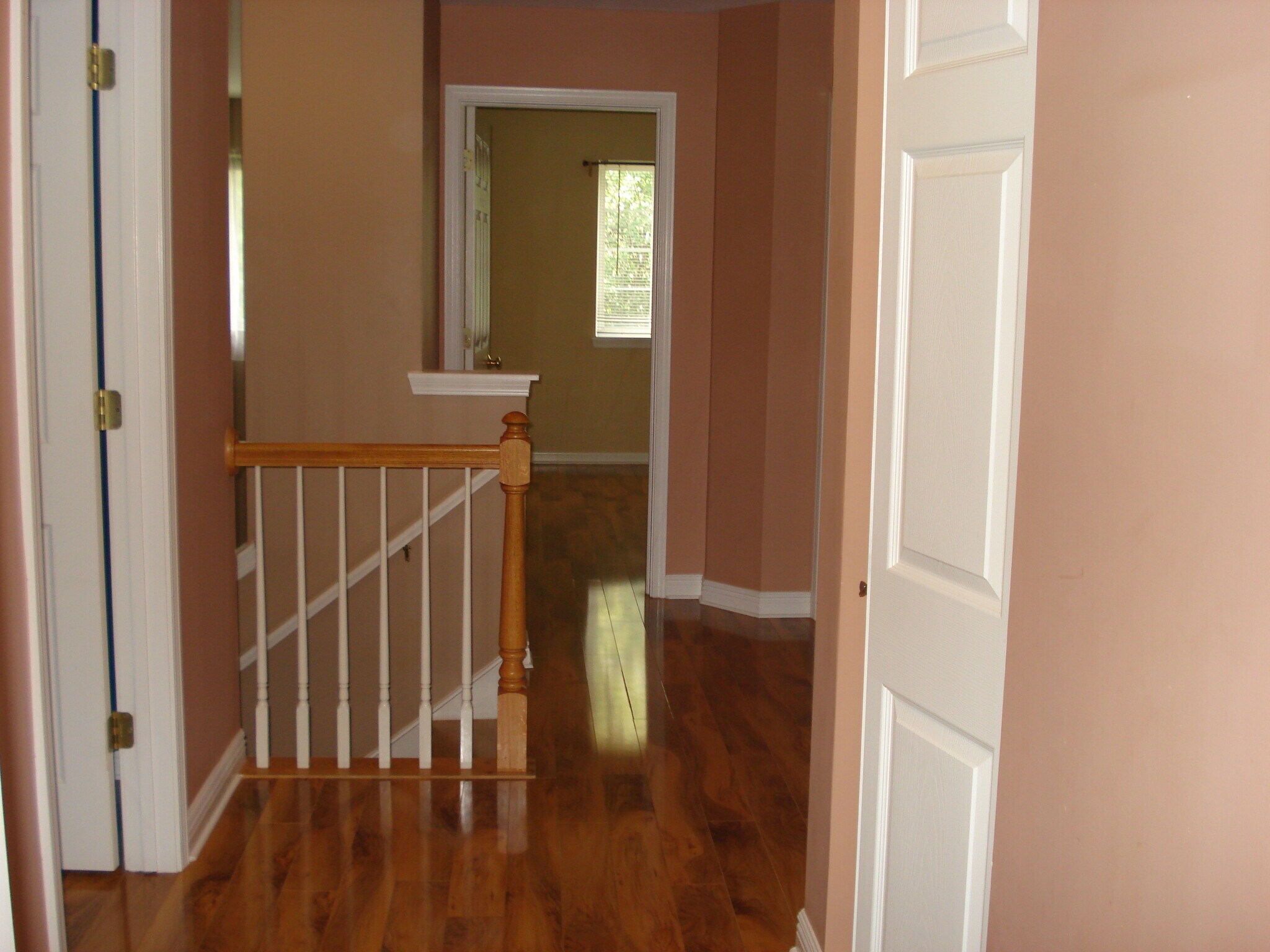 Building Photo - 1022 Evergreen Cir