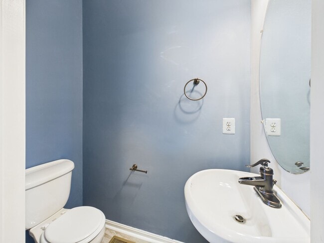 Building Photo - 10561 Gallant Fox Way