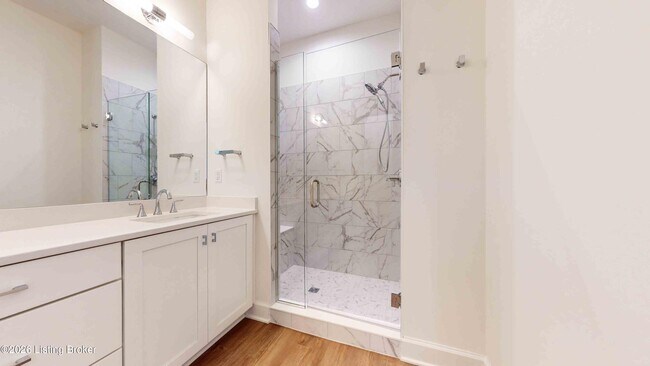 Building Photo - 6353 Meeting St