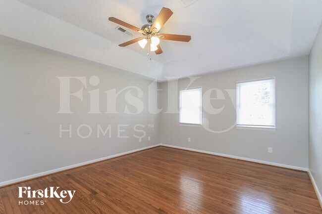 Building Photo - 3110 Glenshire Dr