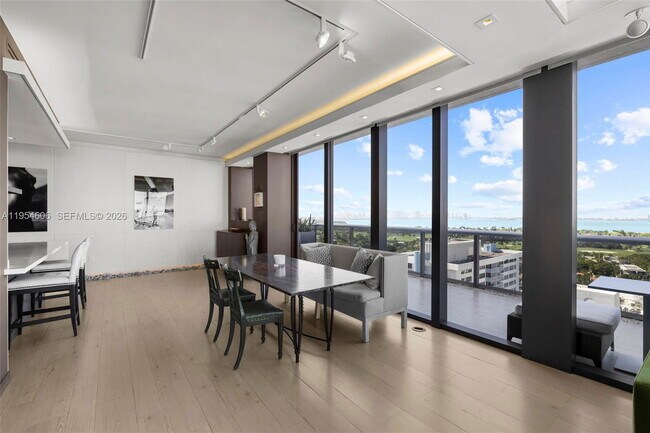 Building Photo - 5875 Collins Ave