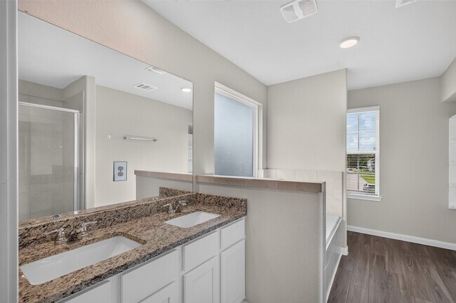 Building Photo - 2404 Shellcracker Dr