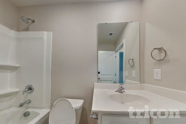 Building Photo - 4605 Hazelburn Dr