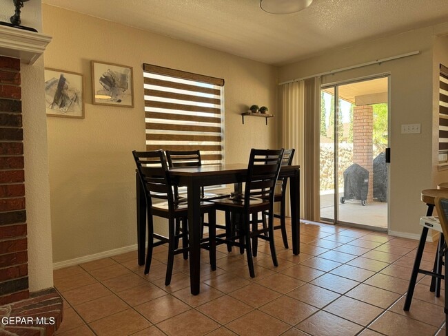 Building Photo - 1485 Desierto Rico Ave