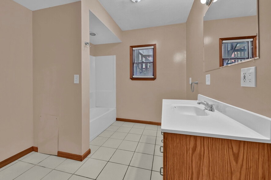 Building Photo - 12401 Fairview Ct