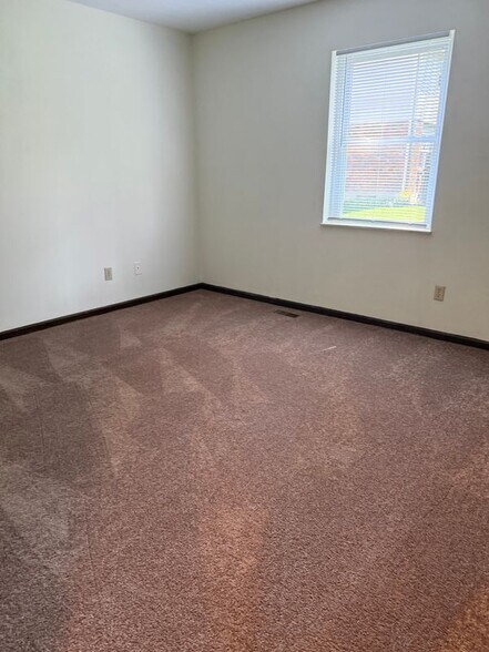 Building Photo - 3661 Riva Ridge Dr