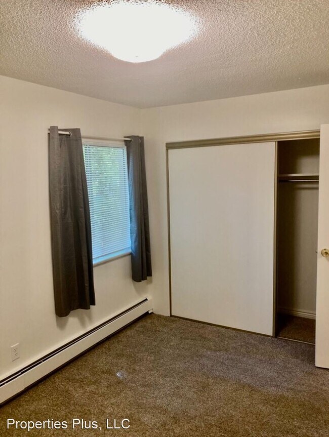 Building Photo - 2 br, 1 bath House - 13500 E Cornell Ave #102