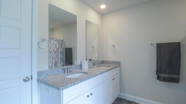 Building Photo - 10125 Willow Leaf Dr