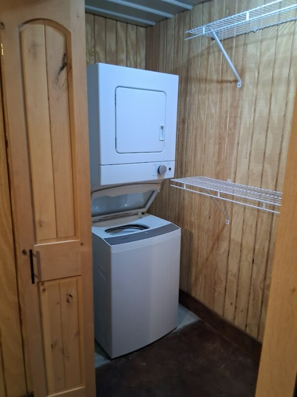 Building Photo - 6860 SE Prescher Rd