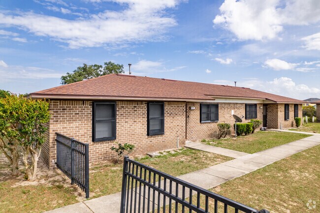 1541 Marden Meadows Ct Apopka, FL 32703-6973 - Marden Meadows