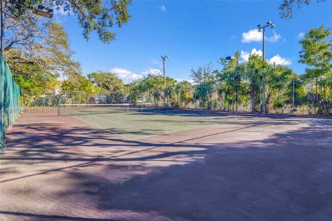 Building Photo - 2986 S University Dr