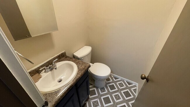 Building Photo - 2261 Springbrook Ct