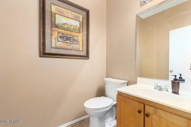 Building Photo - 2751 S Southwind Dr