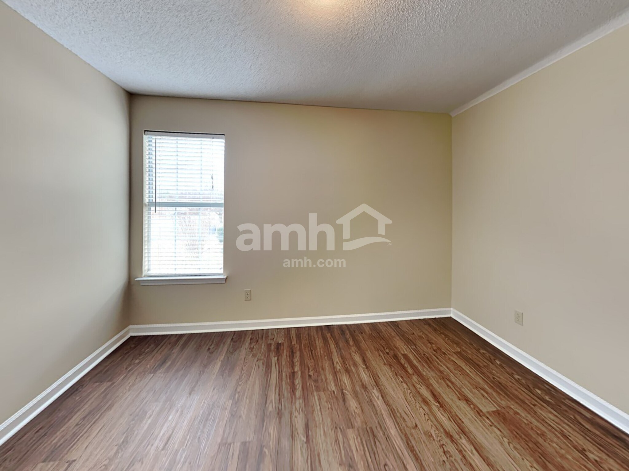 Building Photo - 5802 Eagleston Dr