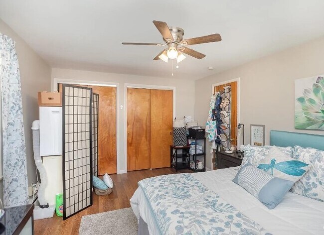 Building Photo - 3178 Blueacres Dr