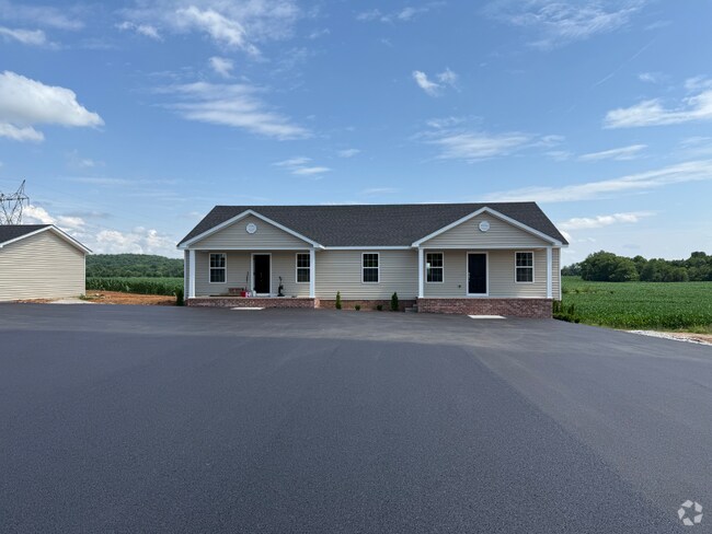 Building Photo - 105 Wells Dr