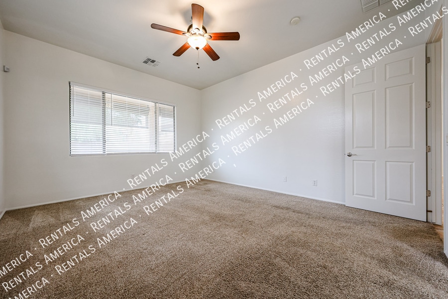 Building Photo - 6274 S View Ln