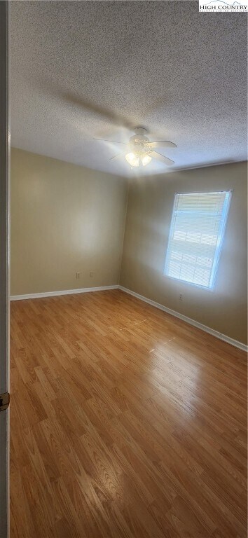 Building Photo - 112 Knoll Dr