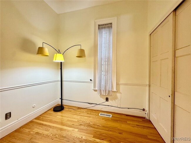 Building Photo - 25 Whitney Pl