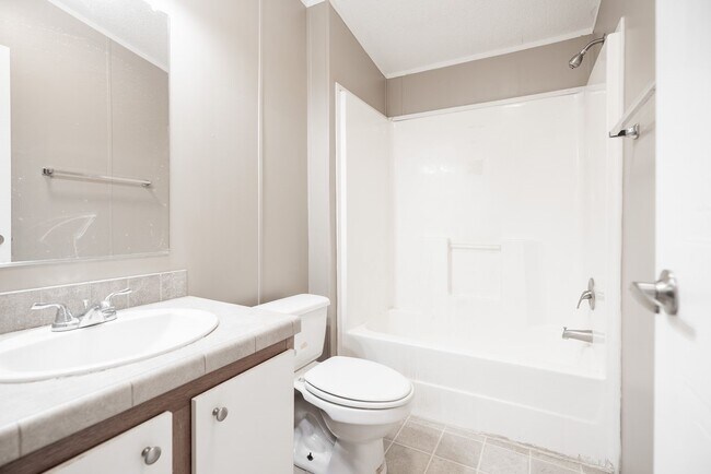 Building Photo - 30820 Peaches Way