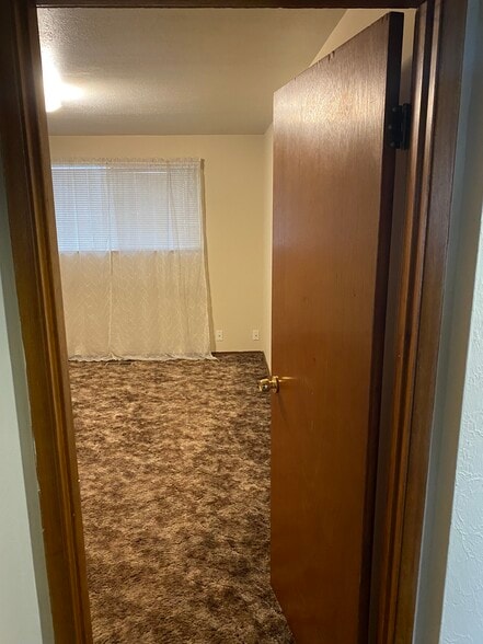 Building Photo - 238 S 70th St