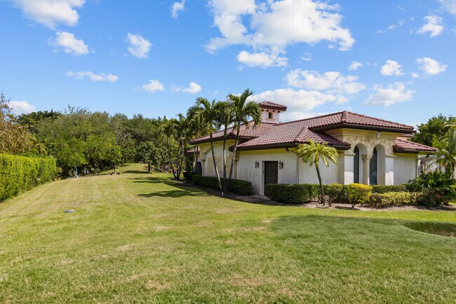 Building Photo - 10058 El Caballo Ct