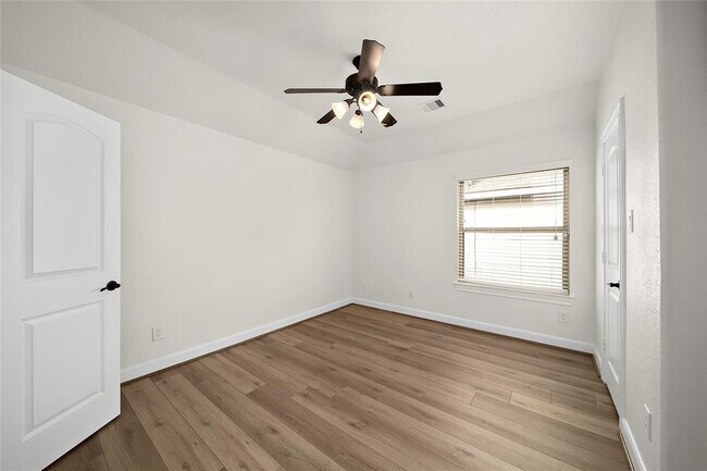 Building Photo - 26726 Longleaf Valley Dr