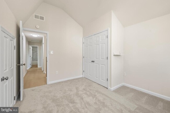 Building Photo - 2520 Linwood Ln