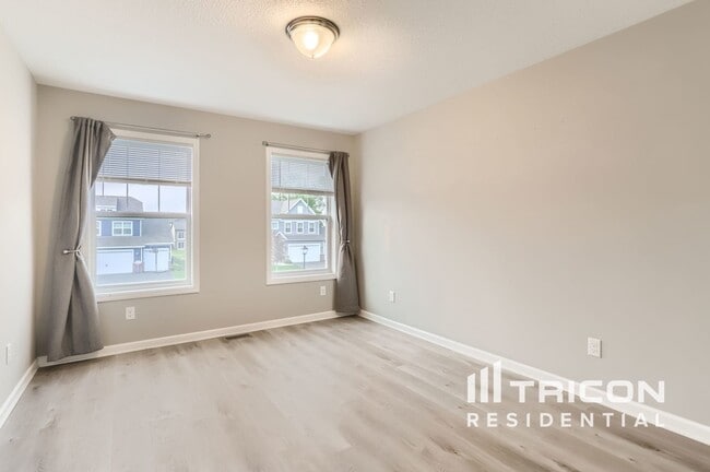 Building Photo - 12085 78th St NE