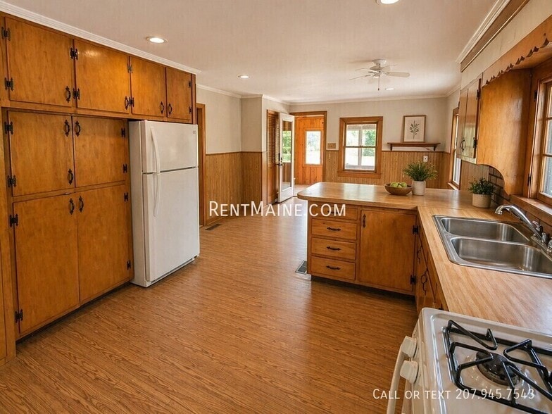 Building Photo - 5 Poplar St