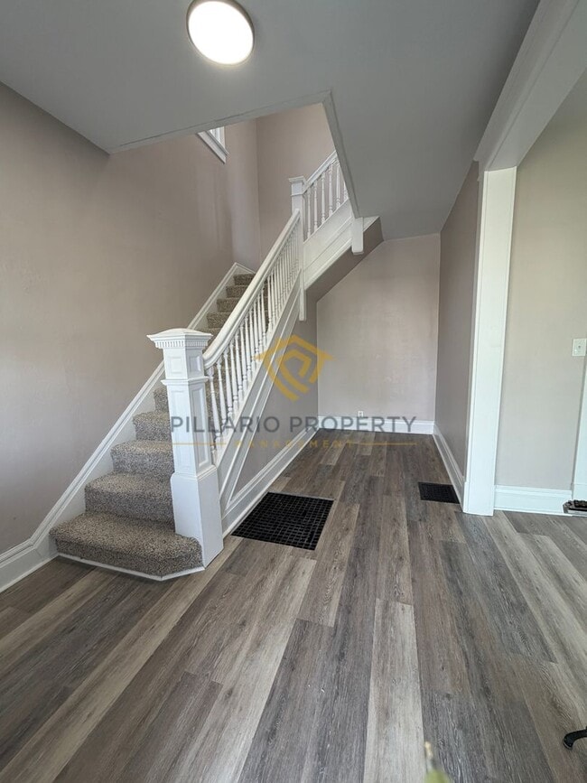 Building Photo - Large 4 bedroom Home in THe Monon Yard Neighborhood, Available NOW!