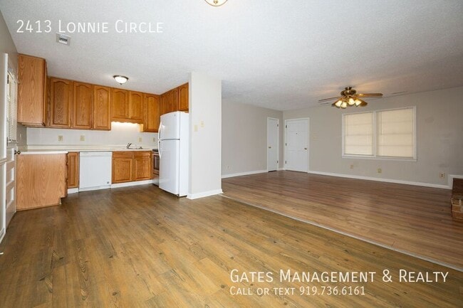 Building Photo - 2413 Lonnie Cir S