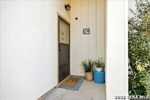 Building Photo - 1135 Parkview Dr