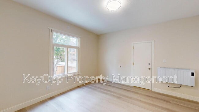 Building Photo - 976 Masson Ave