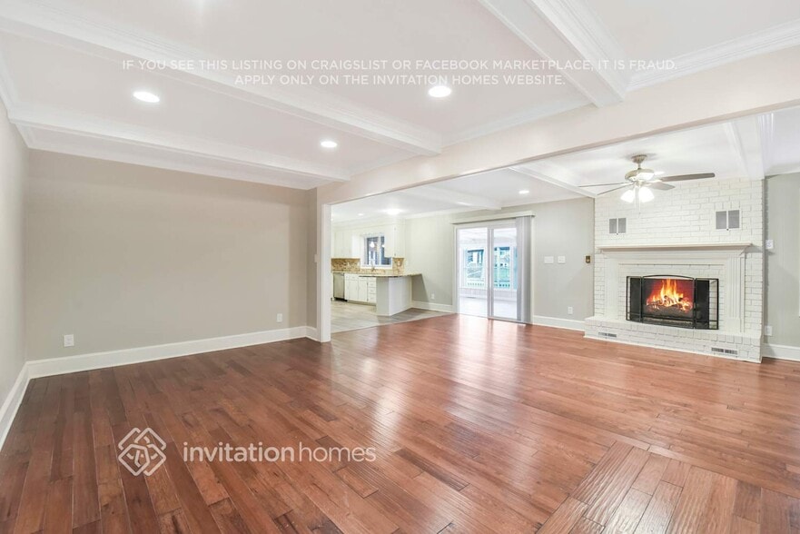 Primary Photo - 9340 Pinenoll Ln