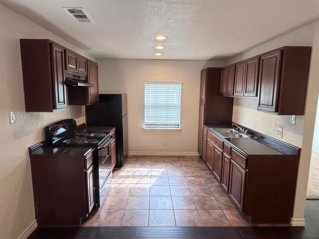 Building Photo - 5003 Bryan St