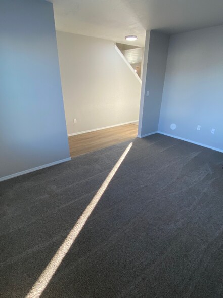 Building Photo - 1725 SW Miner St