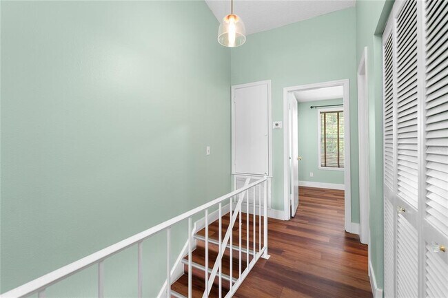 Building Photo - 5704 Bratton Dr