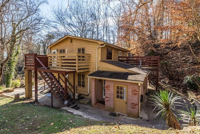 Building Photo - 1570 Spring Ln NW