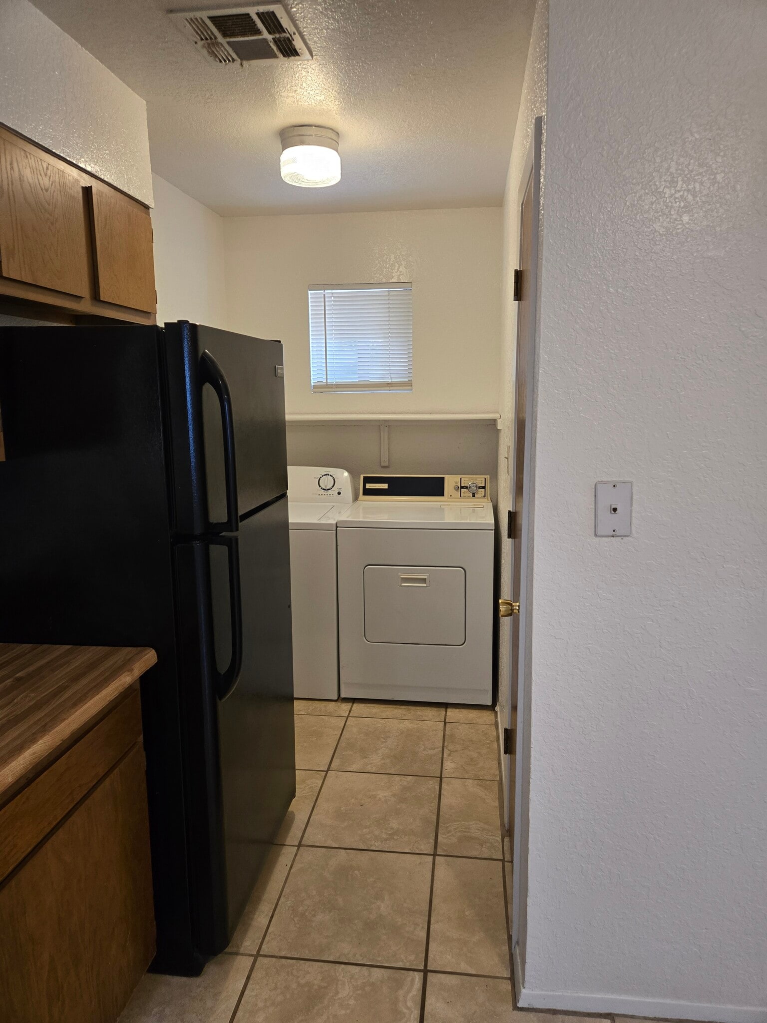 Building Photo - 5066 Inspiration Ln